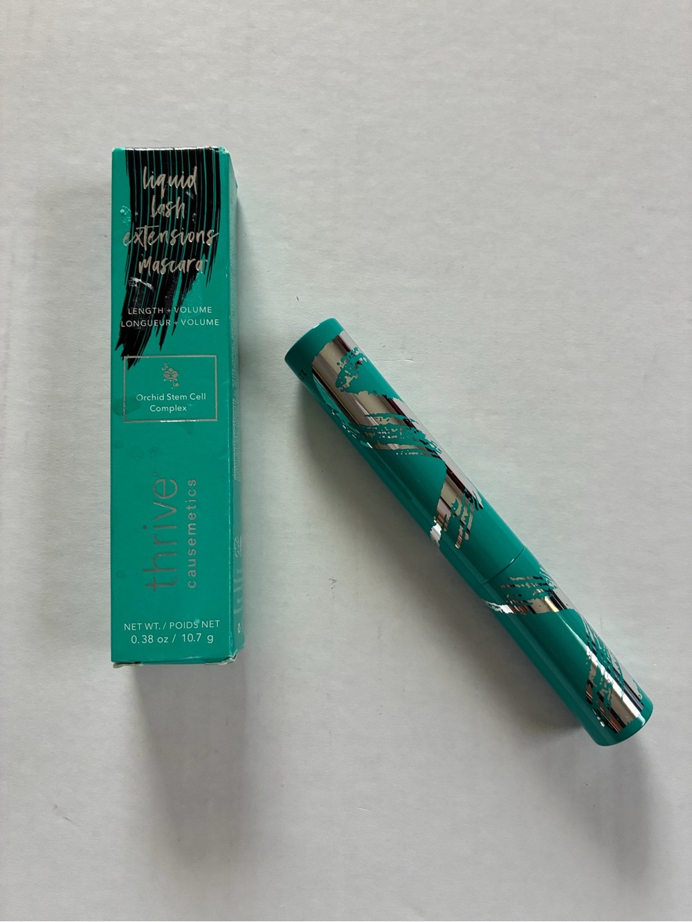 thrive causemetics Liquid Lash Extensions Mascara - teal